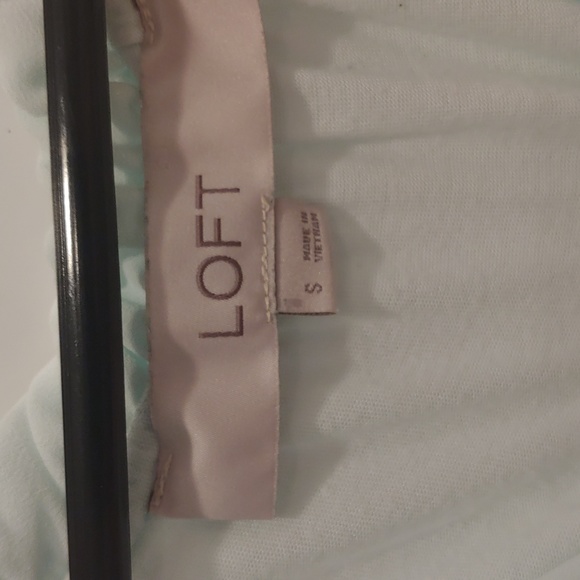 Loft brand tank size small, flutter neck, light aqua color - Picture 3 of 6